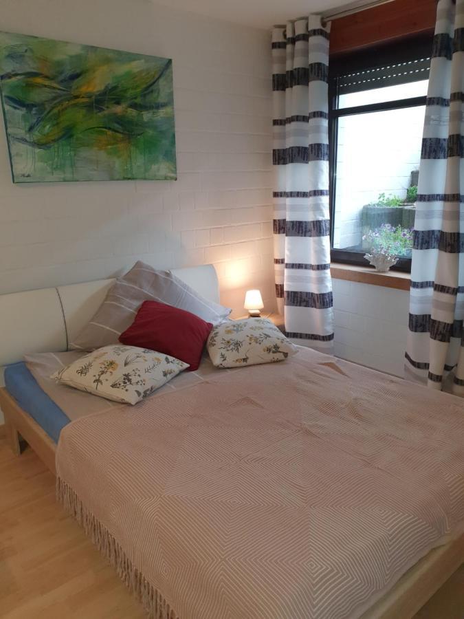 Privat Apartaments , Eigene Eigang, Eigene Badezimmer, Und Eigene Kueche Straelen Esterno foto
