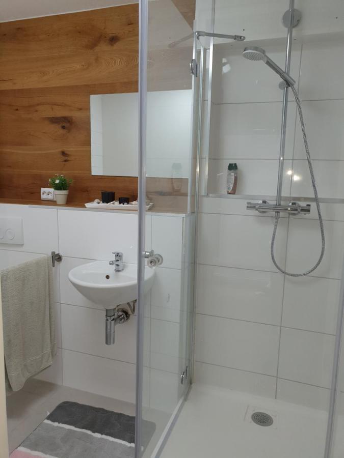 Privat Apartaments , Eigene Eigang, Eigene Badezimmer, Und Eigene Kueche Straelen Esterno foto